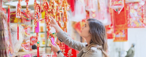 Shopping on Chinese New Year in Hong Kong