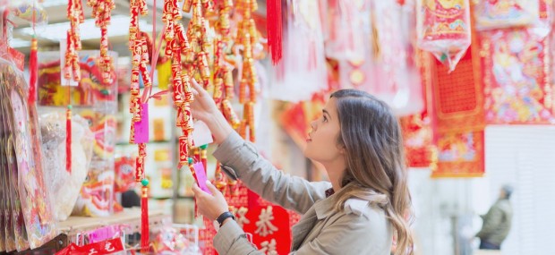 Shopping on Chinese New Year in Hong Kong